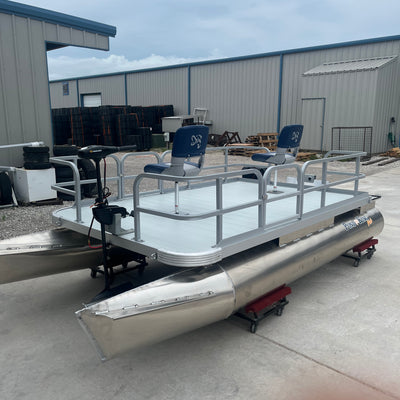 Mounted to the front is a 55 lb Minn Kota Endura Max. 
