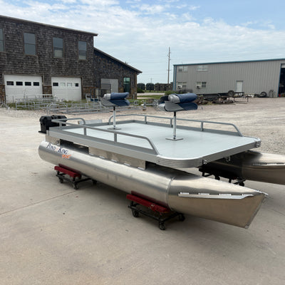 Small Pontoon Boat for Bass Fishing - Georgia 