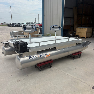 Added to this boat are both the black battery box and the rear aluminum rudder. 