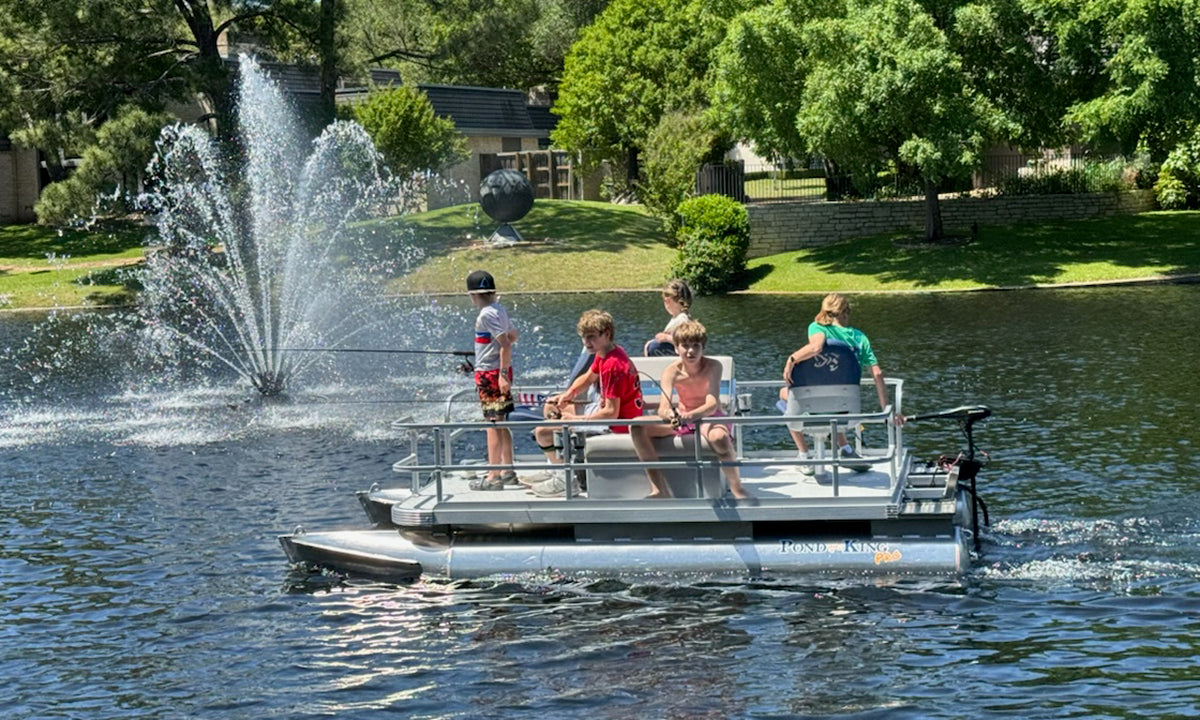 Kids fishing on pond king pro