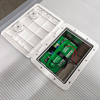 Below Deck Battery Box w/ Wired Plug (specify FRONT or REAR and 12v or 24v)