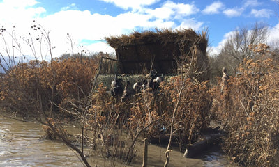 Duck hunting skid blind for hard to reach places